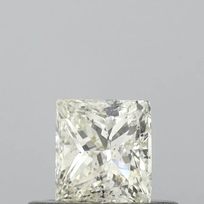 0.32 Carats PRINCESS Diamond