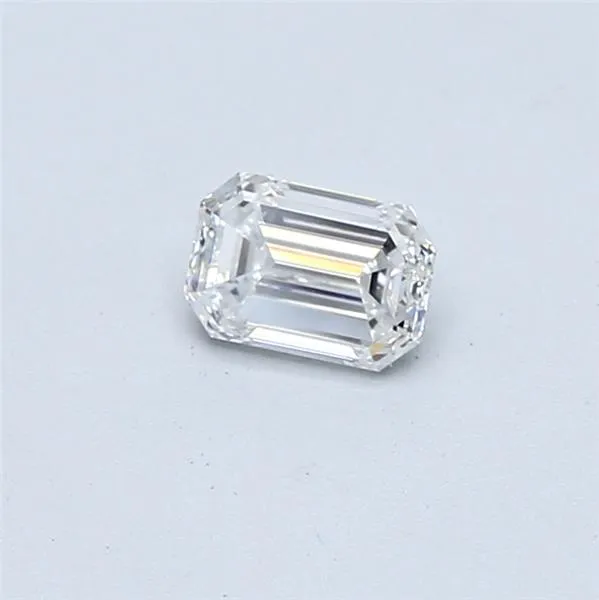 0.39ct Emerald Natural Diamond (Colour E, Clarity VVS1, GIA Certified)