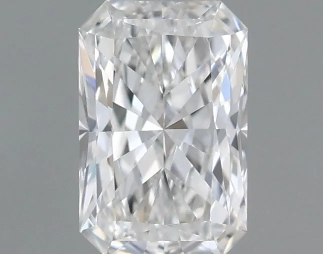 0.40ct Radiant Natural Diamond (Colour F, Clarity VVS1, GIA Certified)