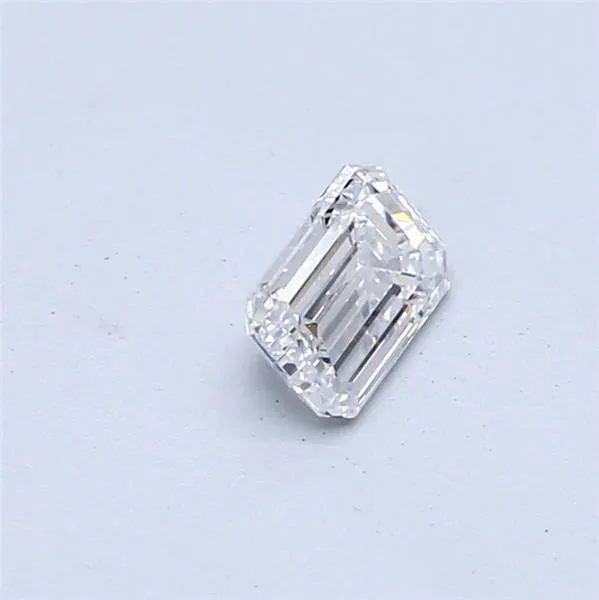 0.41ct Emerald Natural Diamond (Colour D, Clarity VVS2, GIA Certified)