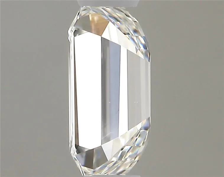 0.5 Carats EMERALD Diamond