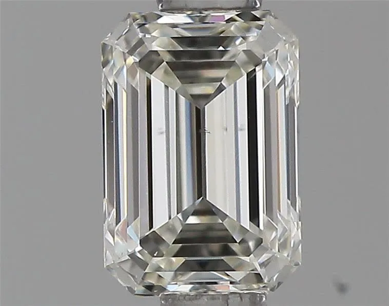 0.6 Carats EMERALD Diamond