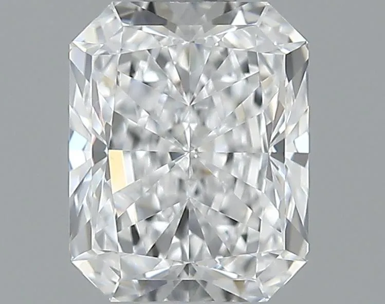 0.72ct Radiant Natural Diamond (Colour E, Clarity VVS2, Cut GD, GIA Certified)