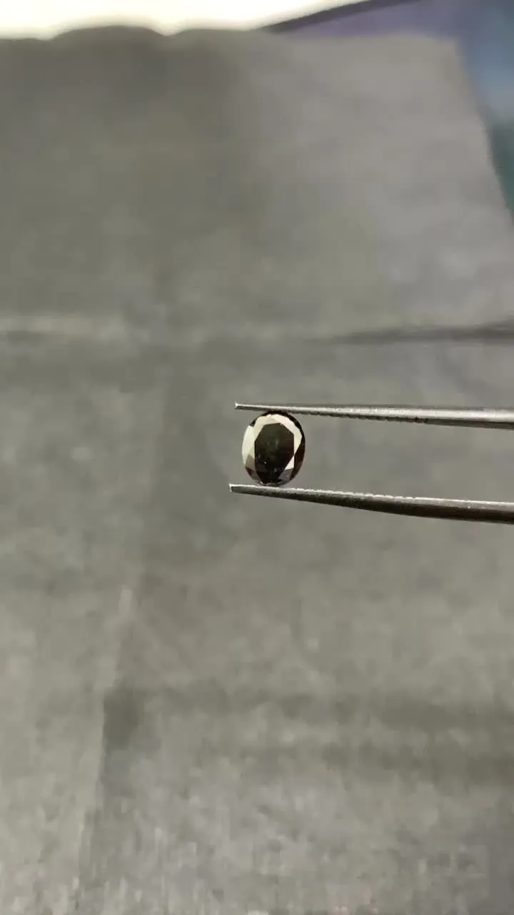 1.01 Carats OVAL Diamond