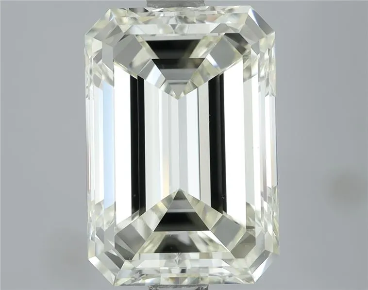 3.23ct Emerald Natural Diamond (Colour J, Clarity VS2, Cut VG, IGI Certified)